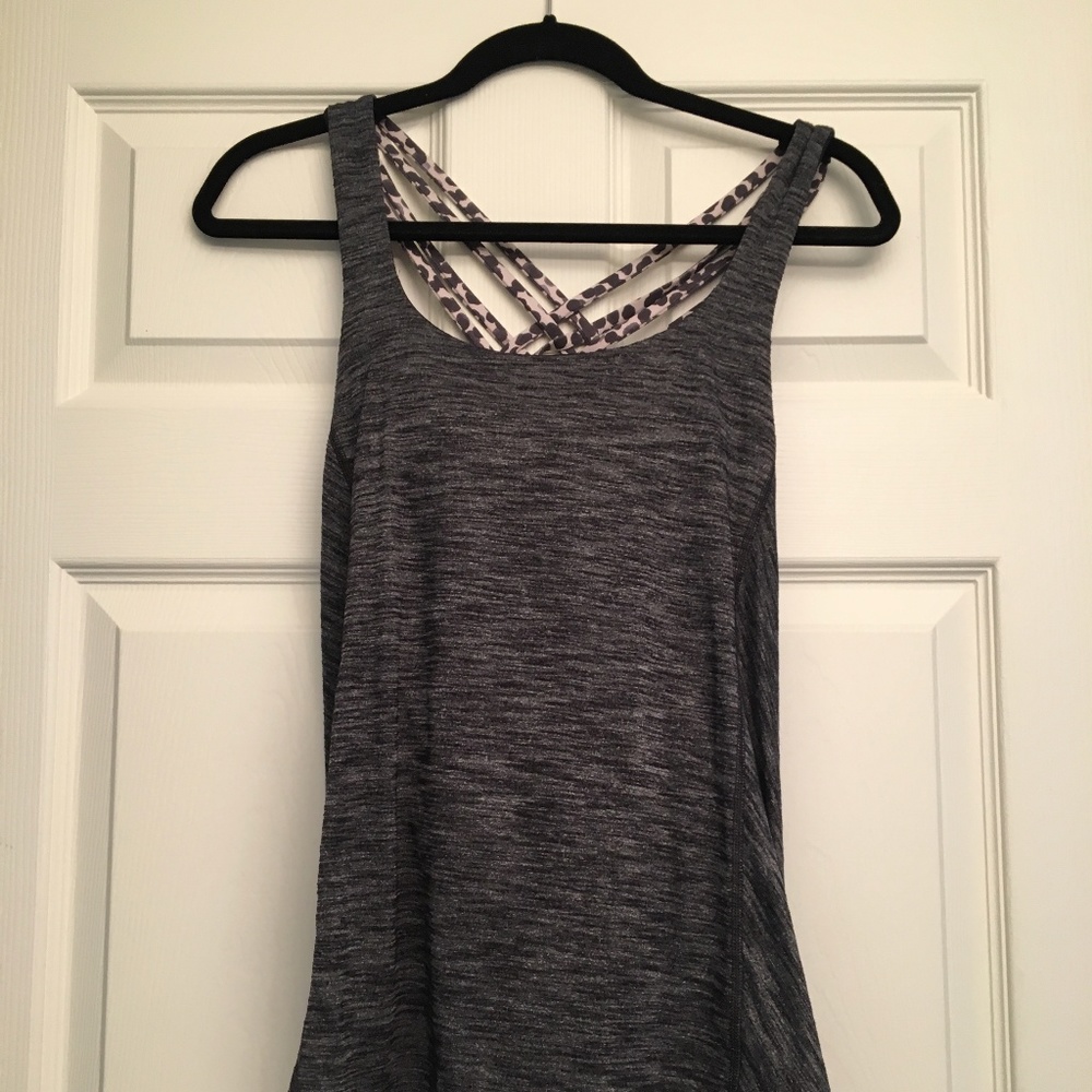 Lulu Lemon Size 6 Built-in-bra Tank